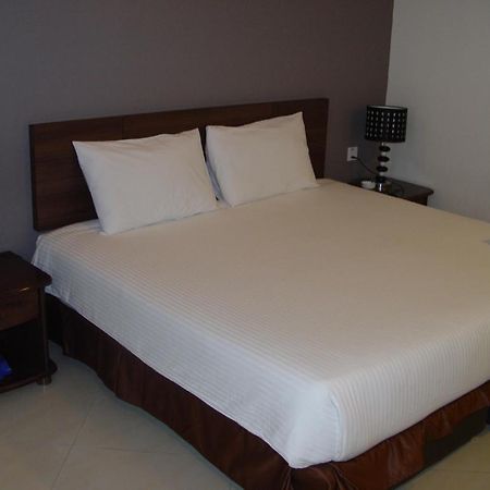 Jb City Hotel Johor Bahru Room photo